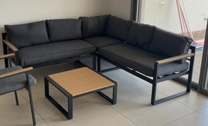 מערכת ישיבה לגינה ולמרפסת אלומיניום פינתי דגם סרביה צבע אפור פחם מערכת ישיבה לגינה ולמרפסת אלומיניום פינתי דגם סרביה צבע אפור פחם