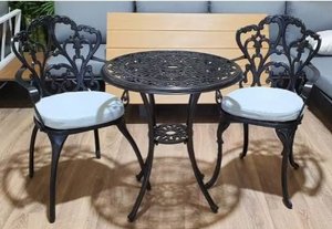 סט זוגי מאלומיניום כיסאות ושולחן לגינה ולמרפסת דגם וניס צבע ברונזה סט זוגי מאלומיניום כיסאות ושולחן לגינה ולמרפסת דגם וניס צבע ברונזה