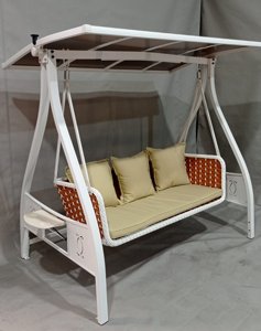 נדנדת ישיבה 3 מושבים כולל גגון המשלב תאורת לד סולארית דגם שנהב נדנדת ישיבה 3 מושבים כולל גגון המשלב תאורת לד סולארית דגם שנהב